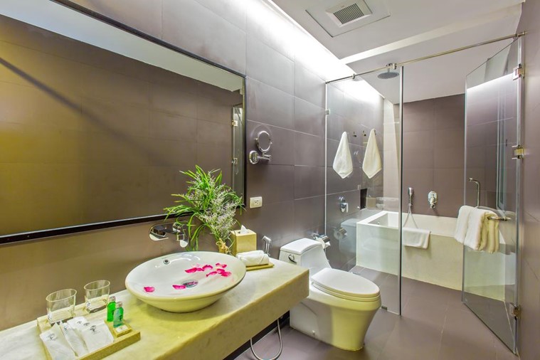 Phòng Suite Double Pool view